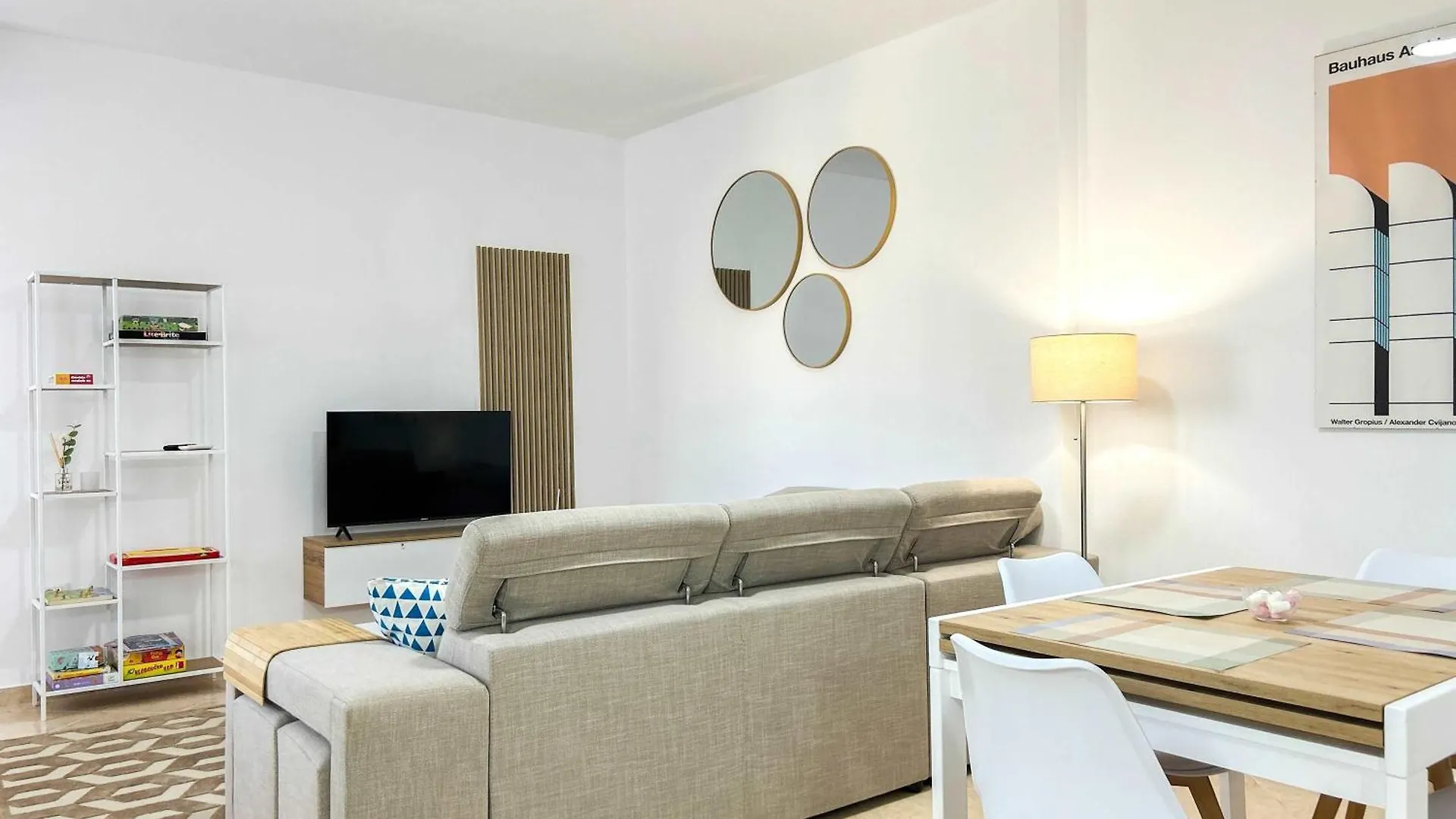 2 Bedroom Apartment 983 Durres