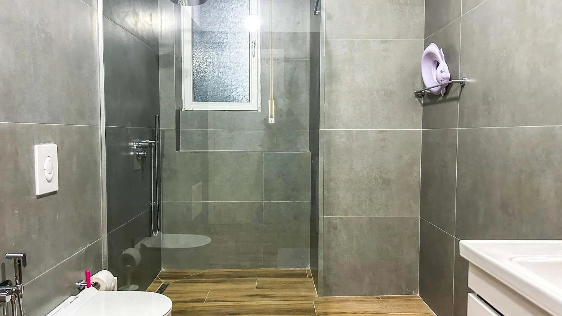 2 Bedroom Apartment 983 Durres
