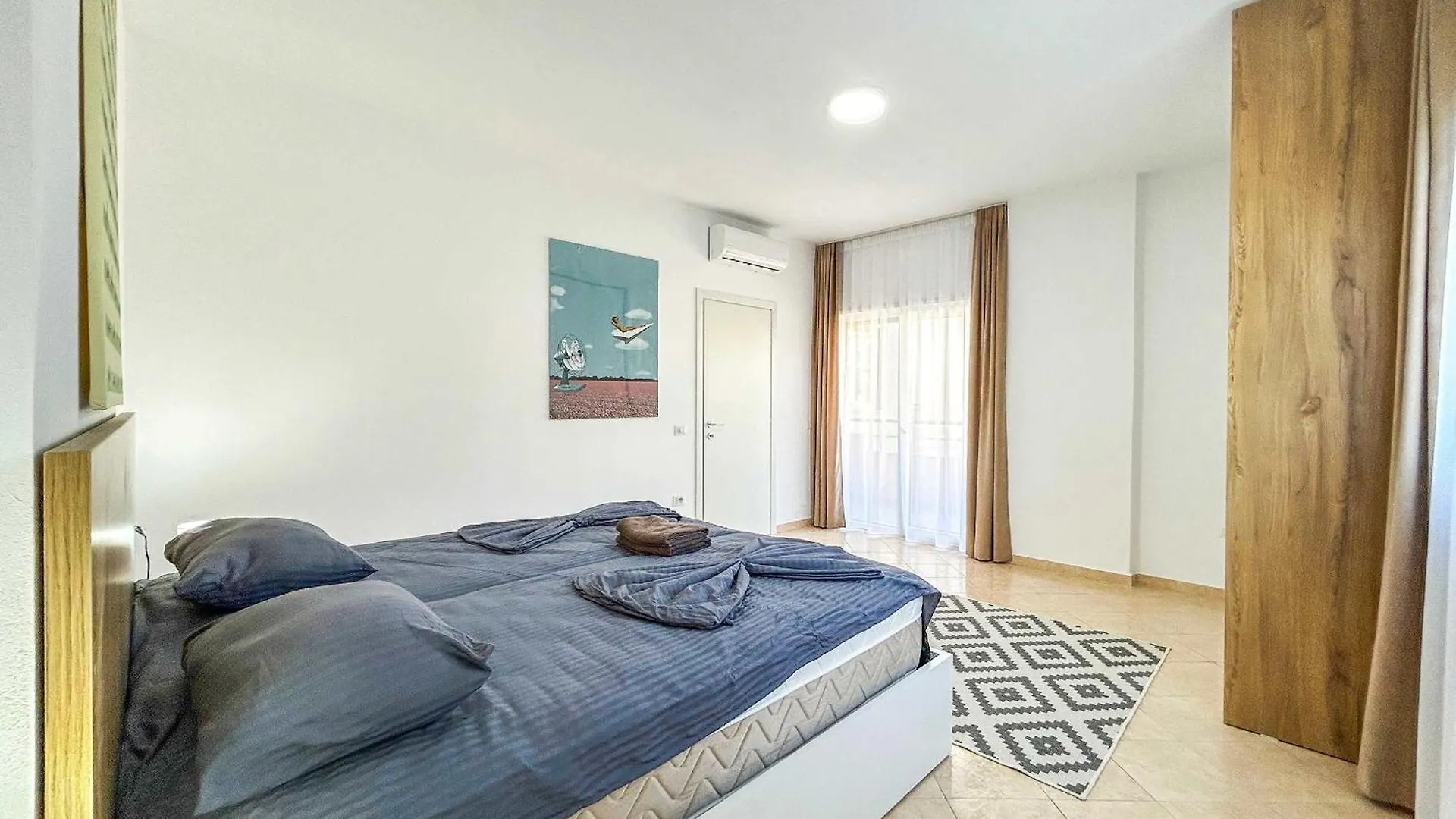 2 Bedroom Apartment 983 Durres
