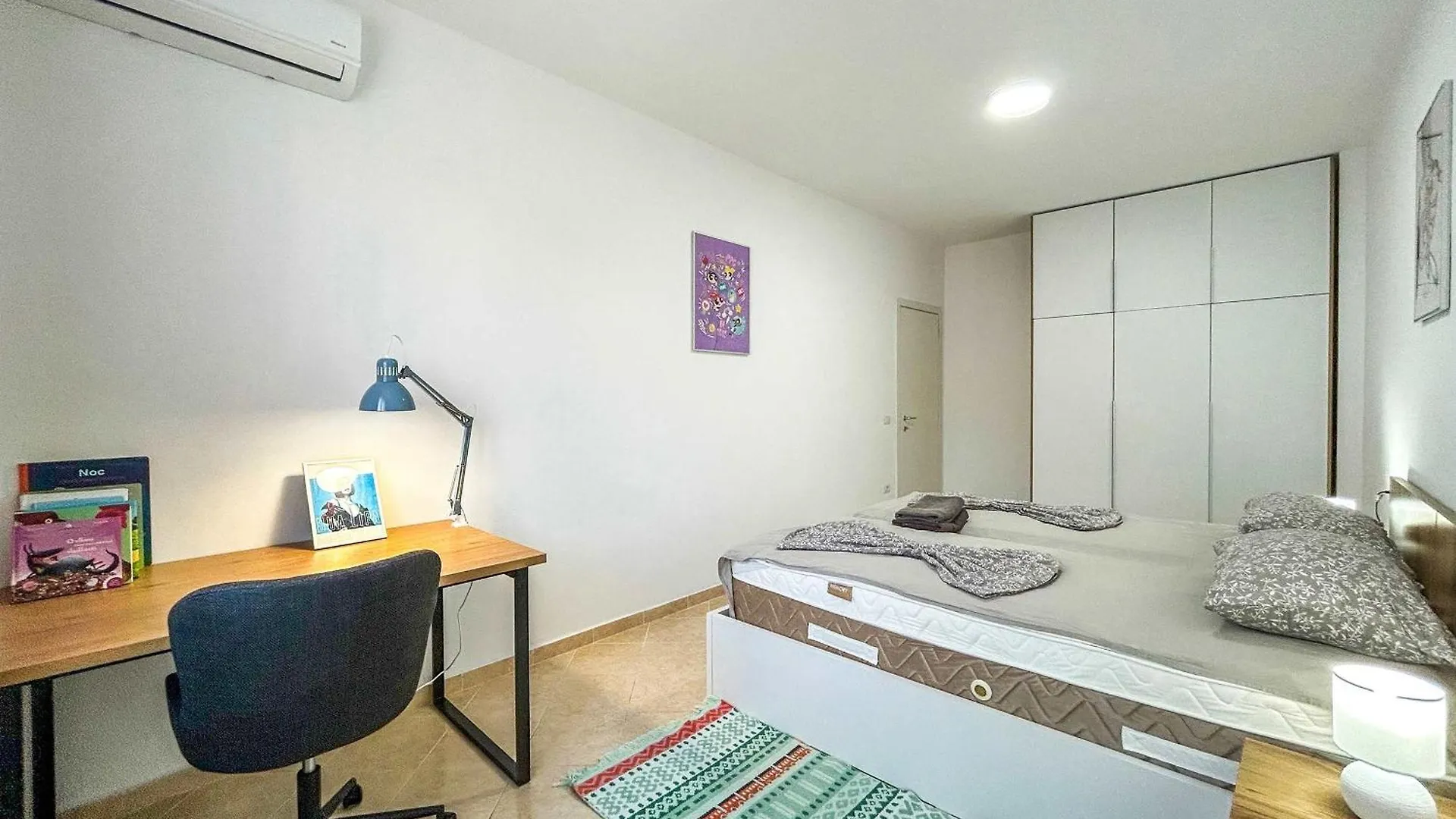 2 Bedroom Apartment 983 Durres
