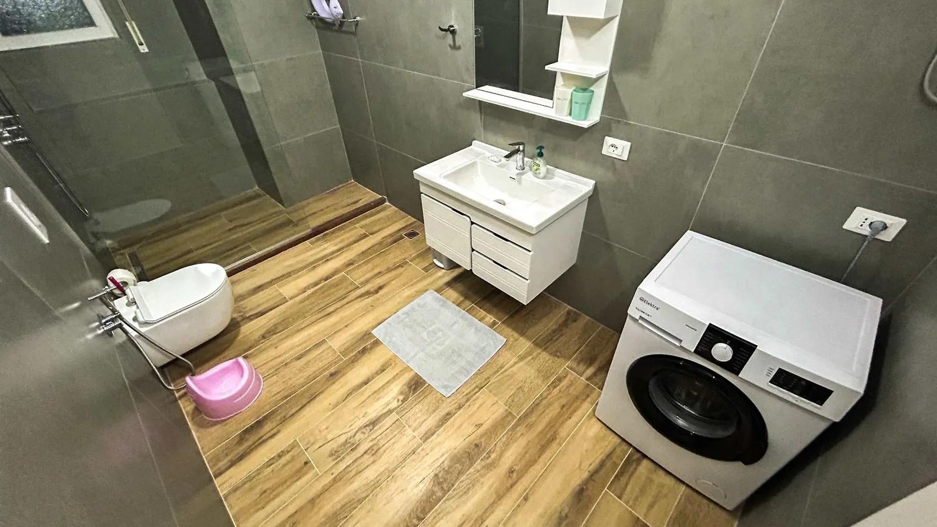 2 Bedroom Apartment 983 Durres 0*,