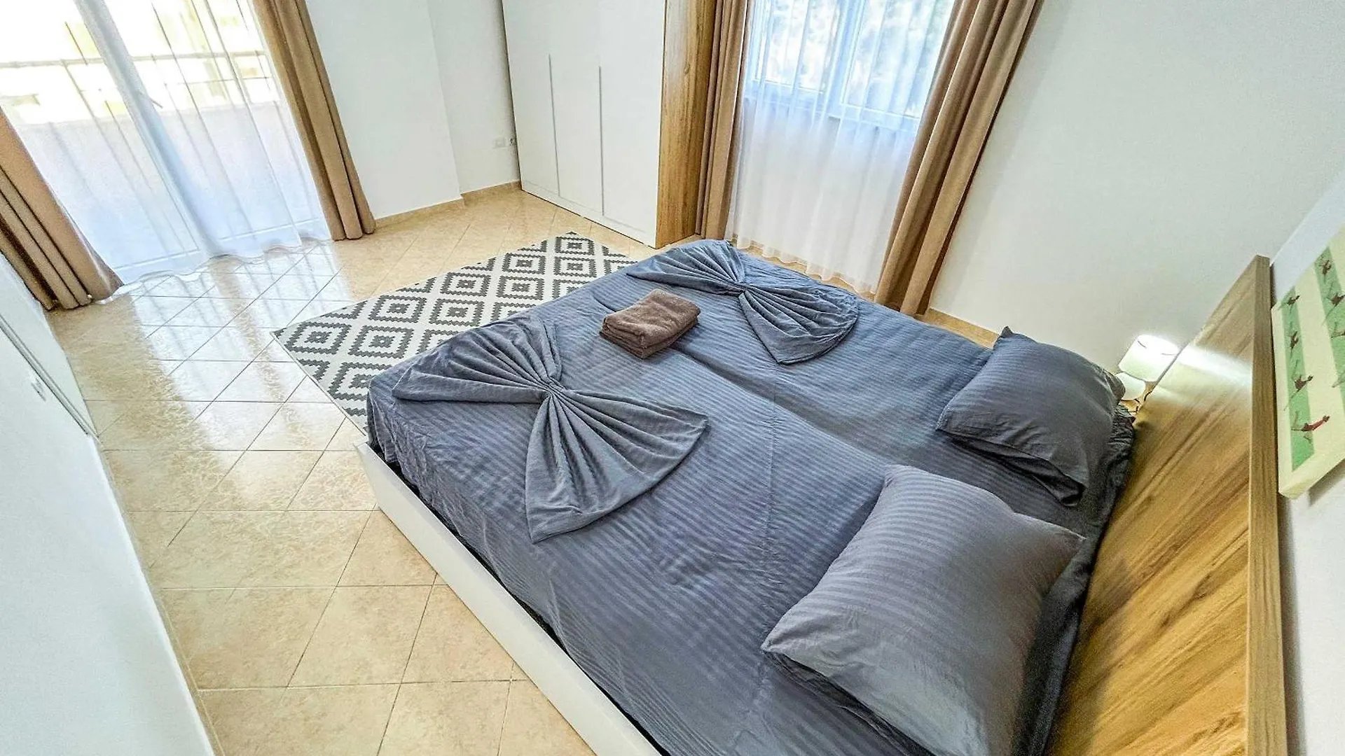 2 Bedroom Apartment 983 Durres